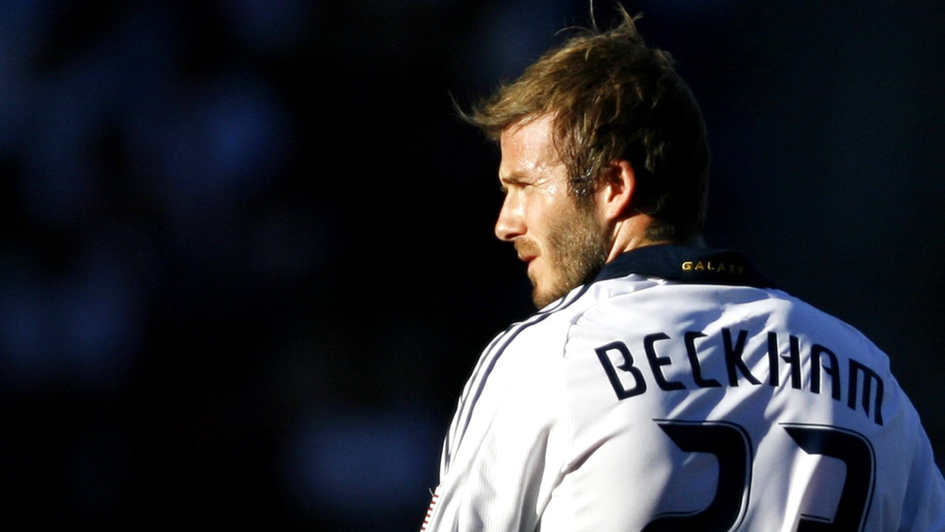 中国足协代表在活动中表示，将继续推动草根足球的发展，培养更多足球人才。